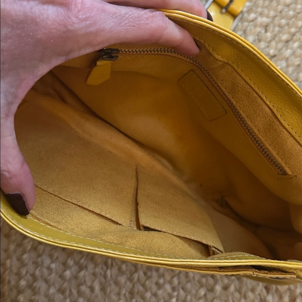 Leather shoulder bag - Picture 8 of 9